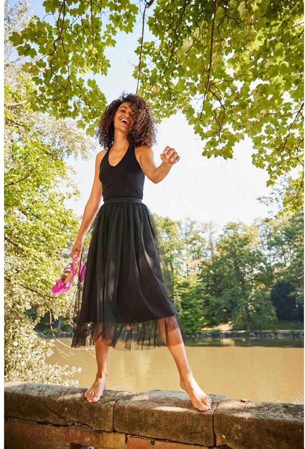 Aniston CASUAL Haltertop met bandjes die gestrikt kunnen worden - Foto 3