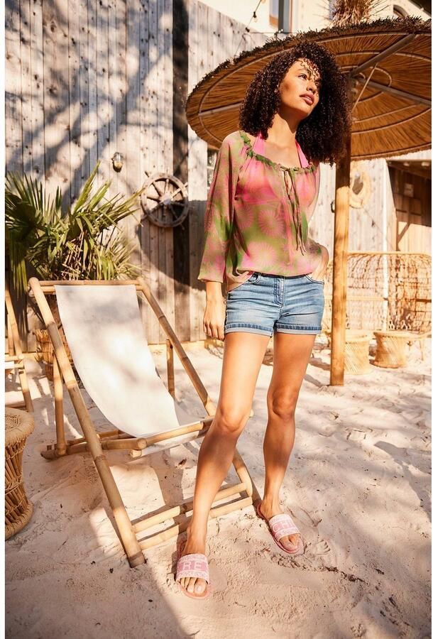 Aniston CASUAL Jeansshort met lichte slijteffecten - Foto 17