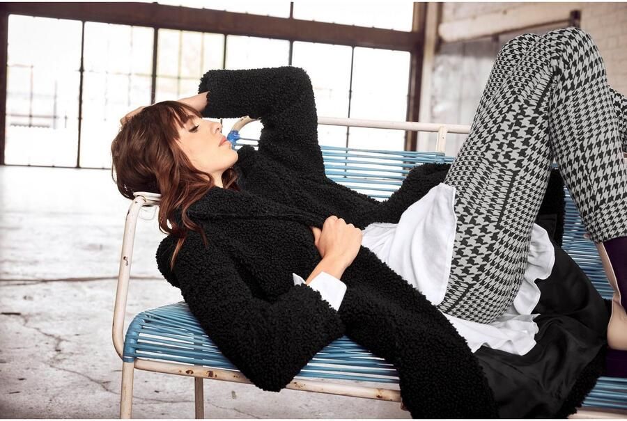 Aniston CASUAL Korte jas in pluche-look - Foto 3