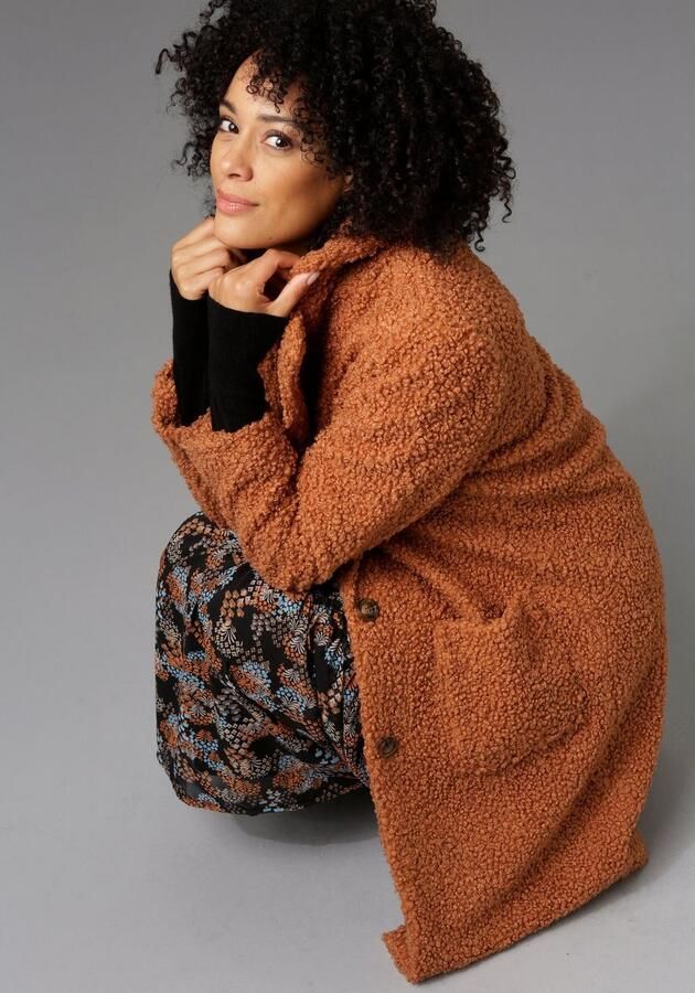 Aniston CASUAL Korte jas in pluche-look - Foto 5