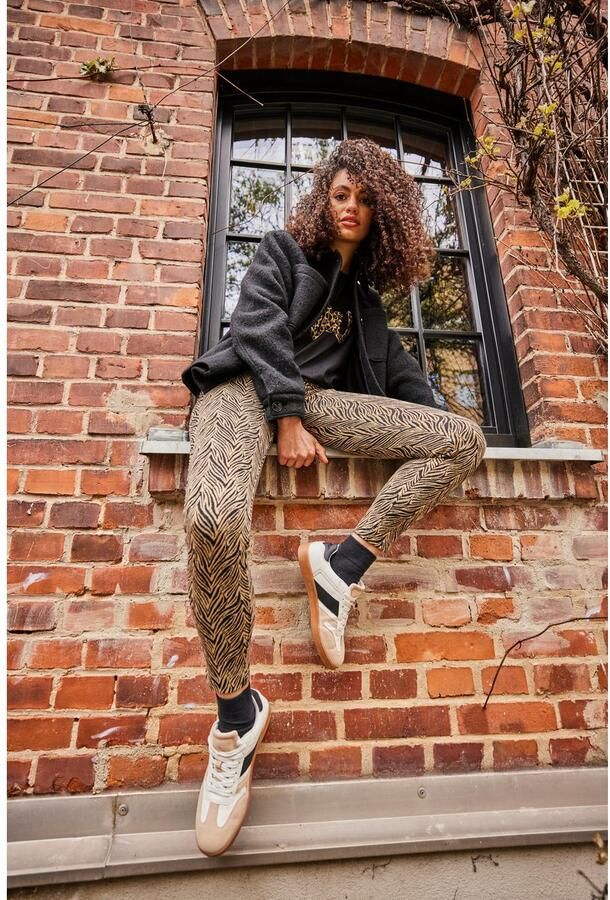 Aniston CASUAL Legging in zebra-look of ruitpatroon beide zijn chic - Foto 6