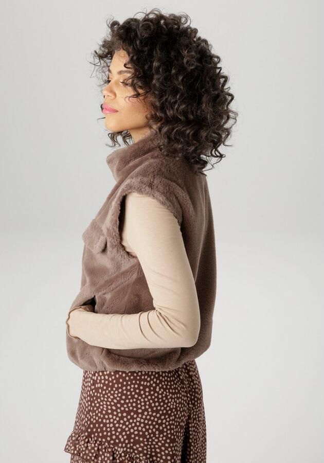 Aniston CASUAL Mouwloos pluchen vest in trendy kleurenpalet nieuwe collectie - Foto 4