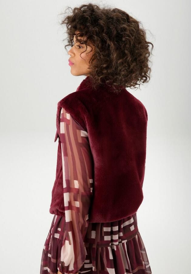 Aniston CASUAL Mouwloos pluchen vest in trendy kleurenpalet nieuwe collectie - Foto 3