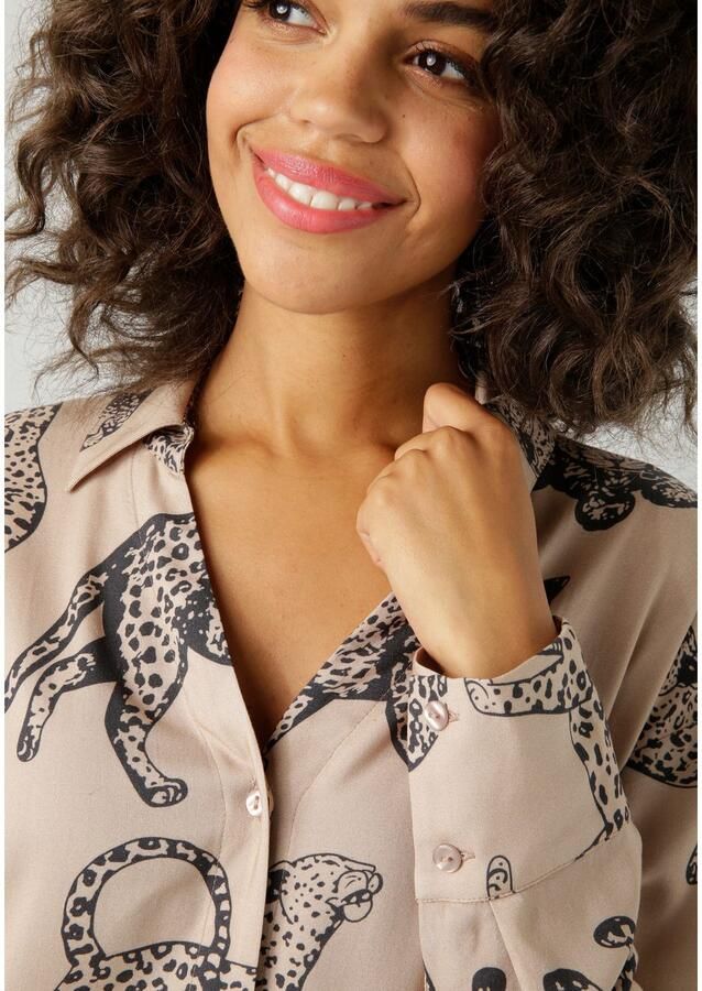 Aniston CASUAL Overhemdblouse bedrukt met luipaarden elk stuk is uniek nieuwe collectie - Foto 2