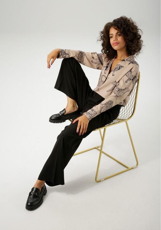 Aniston CASUAL Overhemdblouse bedrukt met luipaarden elk stuk is uniek nieuwe collectie - Foto 3