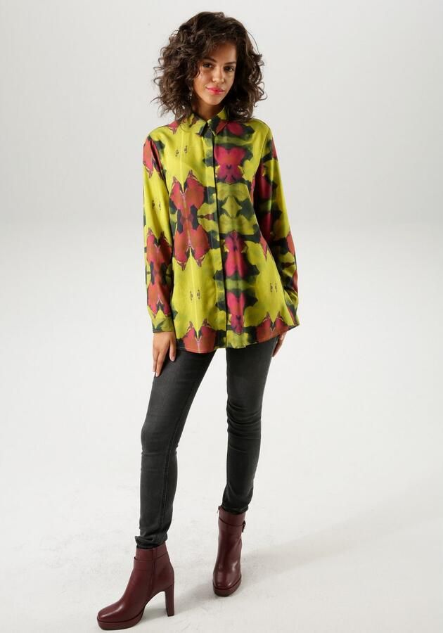 Aniston CASUAL Overhemdblouse met bloem batik-print elk stuk is uniek - Foto 5
