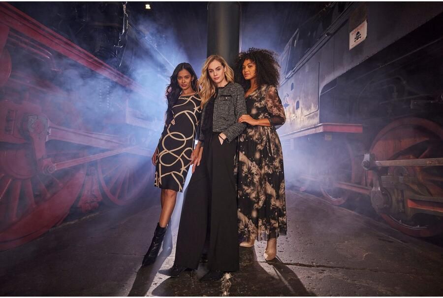 Aniston CASUAL Blouse zonder sluiting met ruches op de v-hals en op het voorpand nieuwe collectie - Foto 8