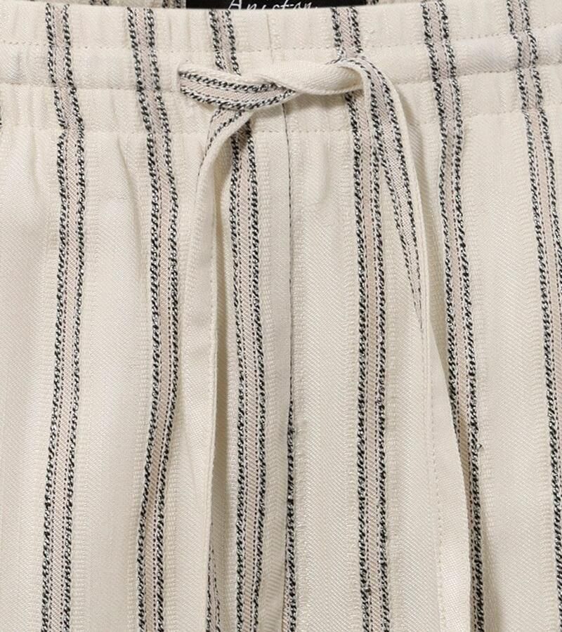 Aniston CASUAL Short met glanzdraden versierde strepen