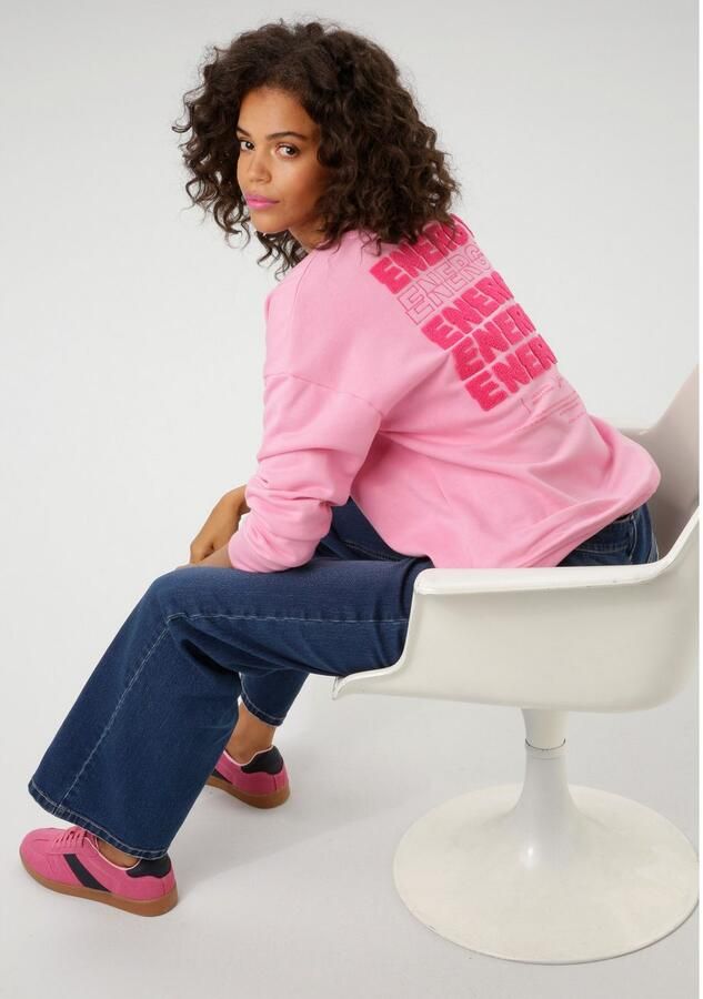Aniston CASUAL Sweatshirt achterkant met applicaties borduurwerk en belettering - Foto 4