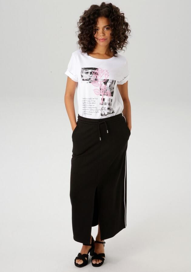 Aniston CASUAL T-shirt met rozenversierde diversity-voorprint - Foto 6