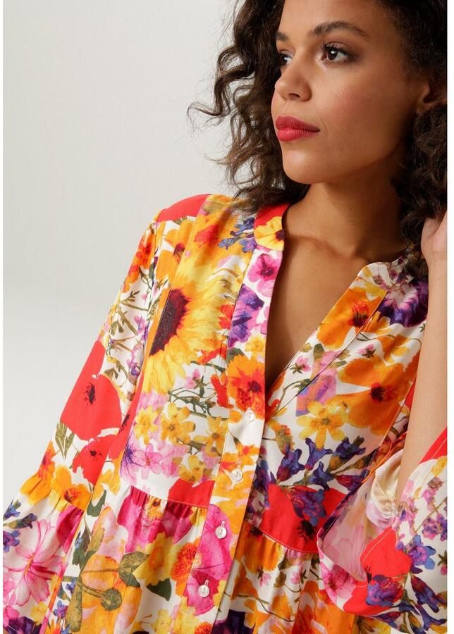 Aniston CASUAL Tuniekjurk met kleurrijke grootbloemige druk