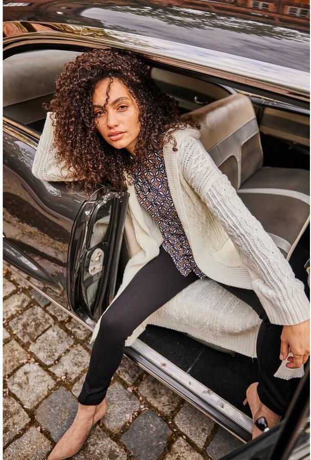 Aniston CASUAL Vest in trendy vlecht- en ajourpatroon-mix - Foto 6