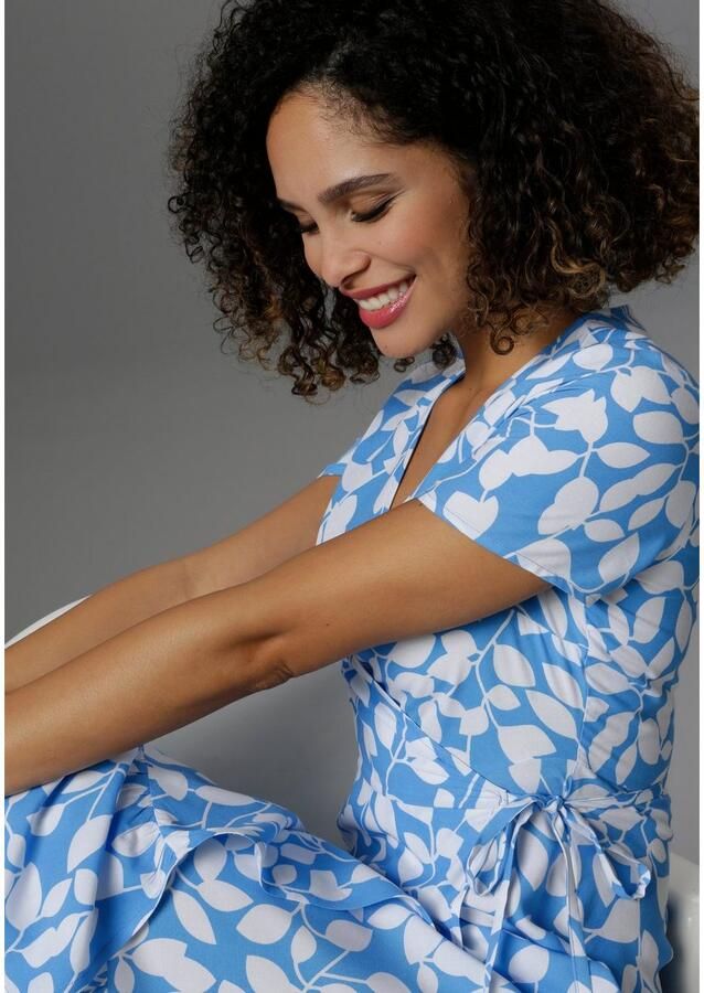 Aniston CASUAL Wikkeljurk met grafisch bladdessin