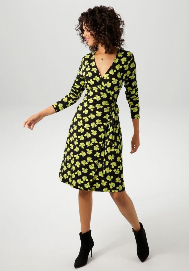 Aniston CASUAL Wikkeljurk met kunstzinnige bloemen bedrukt - Foto 3