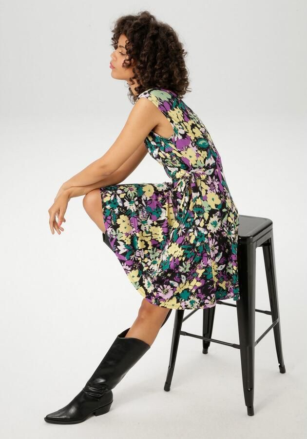 Aniston CASUAL Zomerjurk met schilderachtig bloesemprint elk stuk is uniek - Foto 5