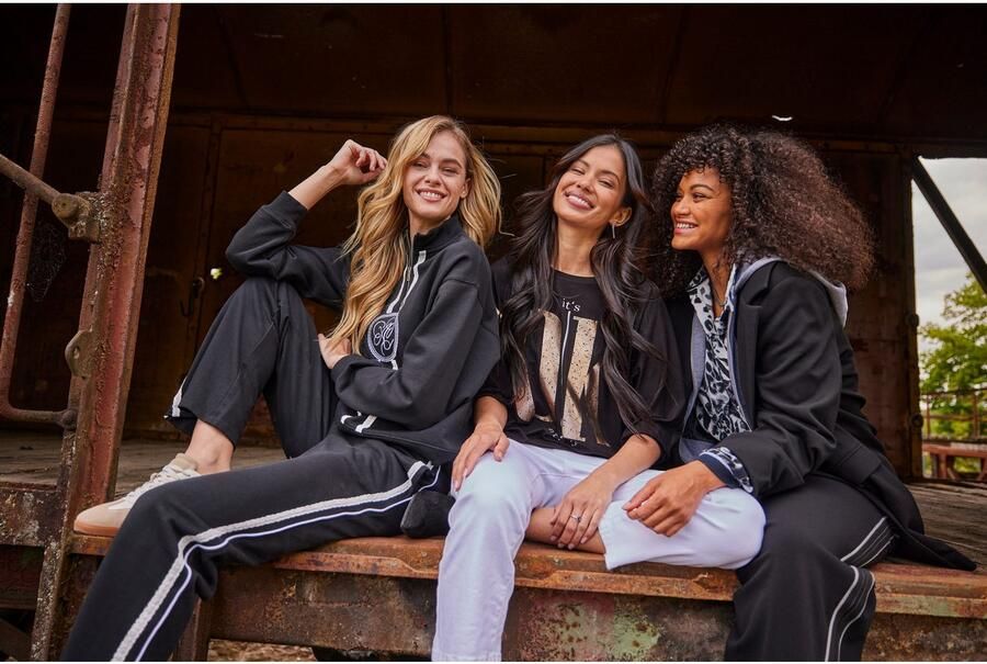 Aniston CASUAL Sweatshirt uitgebreid versierd met borduursel en kanten banden nieuwe collectie - Foto 8