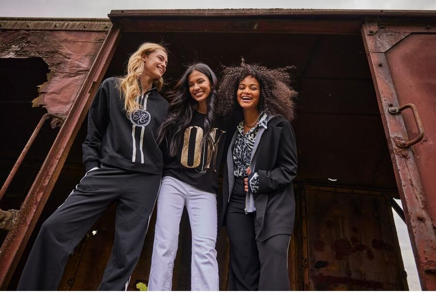 Aniston CASUAL Sweatshirt uitgebreid versierd met borduursel en kanten banden nieuwe collectie - Foto 9