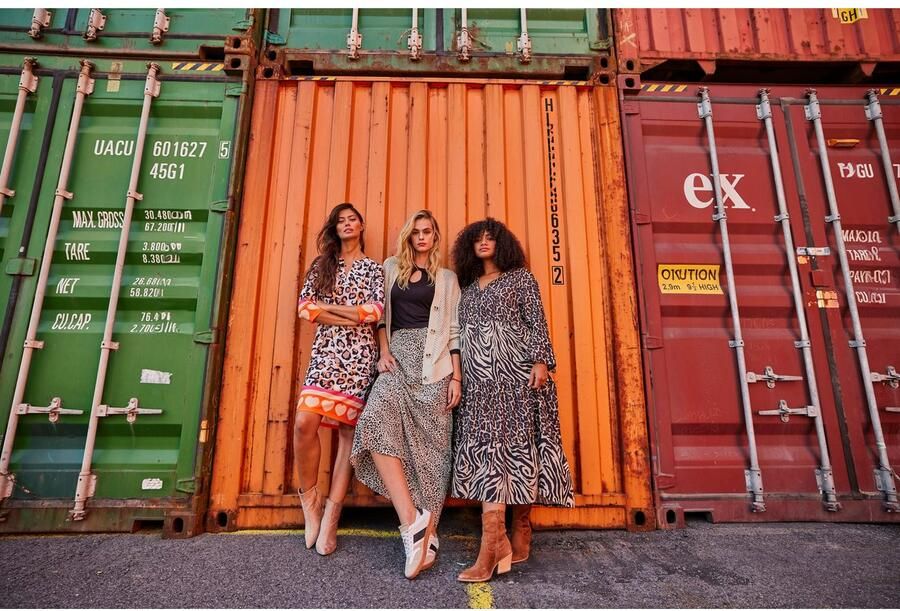 Aniston CASUAL Vest met trendy gaatjesbrei-patroon - Foto 3