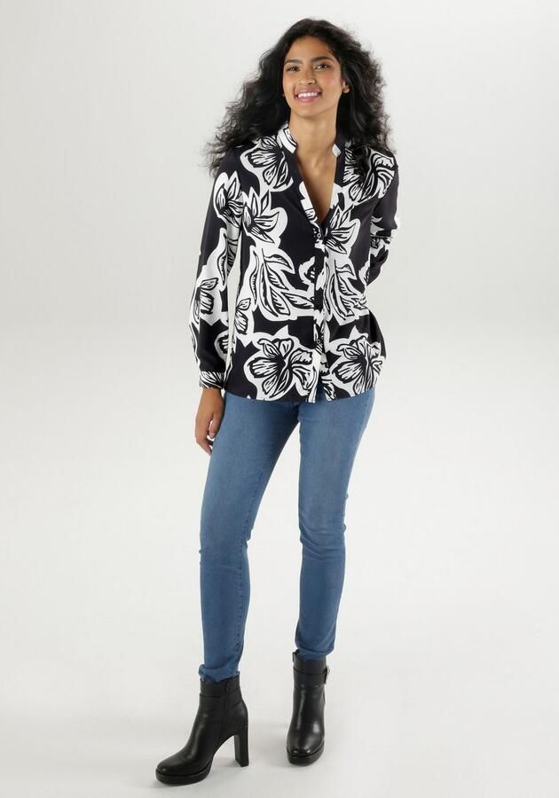 Aniston SELECTED Blouse zonder sluiting met opvallende bloesemprint en knoopsluiting - Foto 5