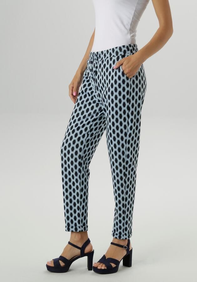 Aniston SELECTED Comfortbroek met allover-patroon in geometrische honingraatlook nieuwe collectie - Foto 8