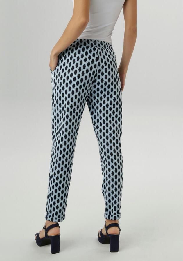 Aniston SELECTED Comfortbroek met allover-patroon in geometrische honingraatlook nieuwe collectie - Foto 3