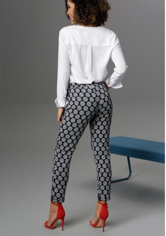 Aniston SELECTED Comfortbroek met gestreepte stippen