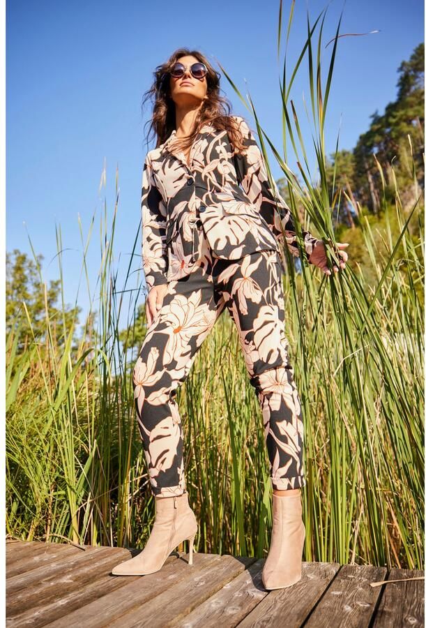 Aniston SELECTED Comfortbroek met grootvlak en abstract bloemenpatroon - Foto 6