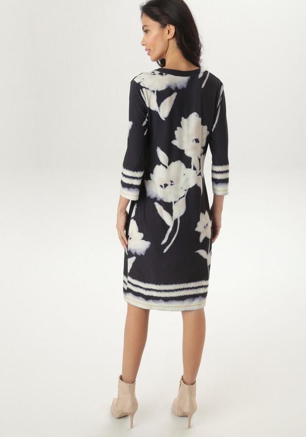 Aniston SELECTED Jerseyjurk bedrukt met grootvlak batikbloe en bloesems nieuwe collectie - Foto 3