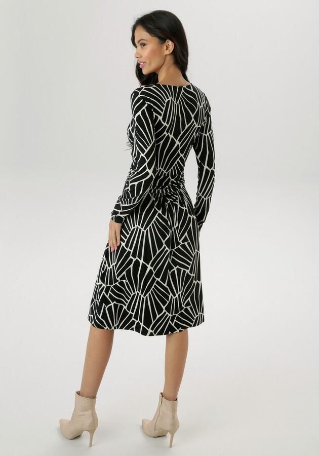 Aniston SELECTED Jerseyjurk in grafisch patroon dessin en gerimpelde tailleband nieuwe collectie - Foto 4