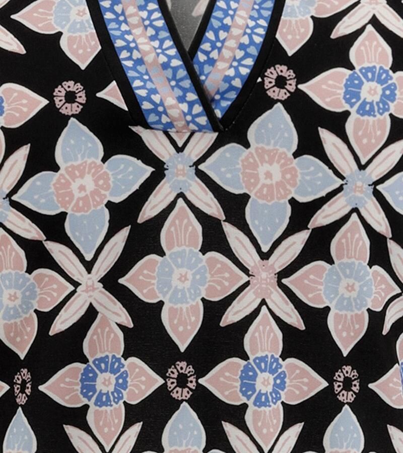 Aniston SELECTED Jerseyjurk met speelse bloemenrand