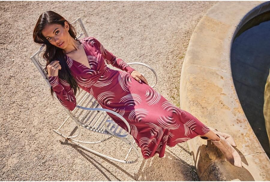 Aniston SELECTED Maxi-jurk met v-halslijn in wikkel-look en onderborstnaad nieuwe collectie - Foto 6