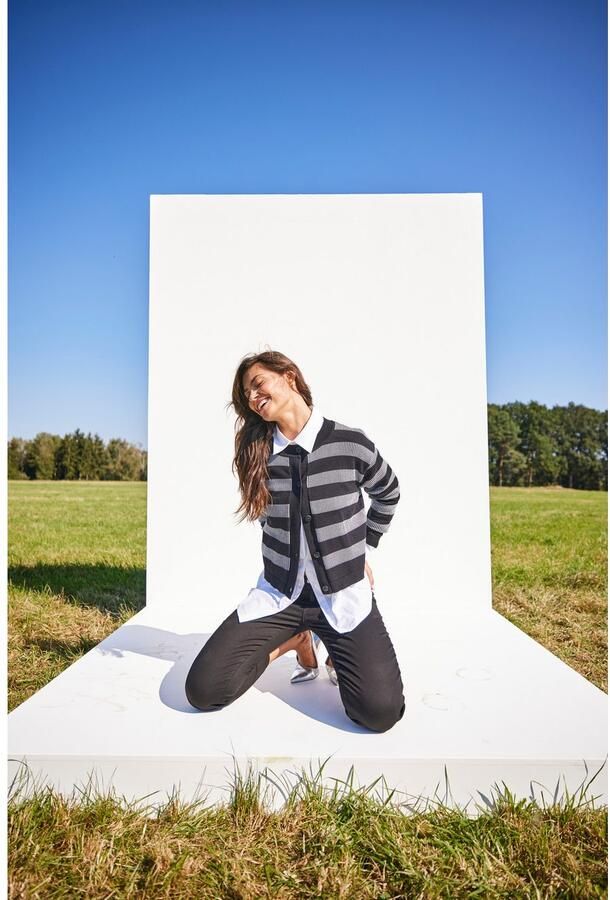 Aniston SELECTED Overhemdblouse met uitzonderlijke oversized snit - Foto 8