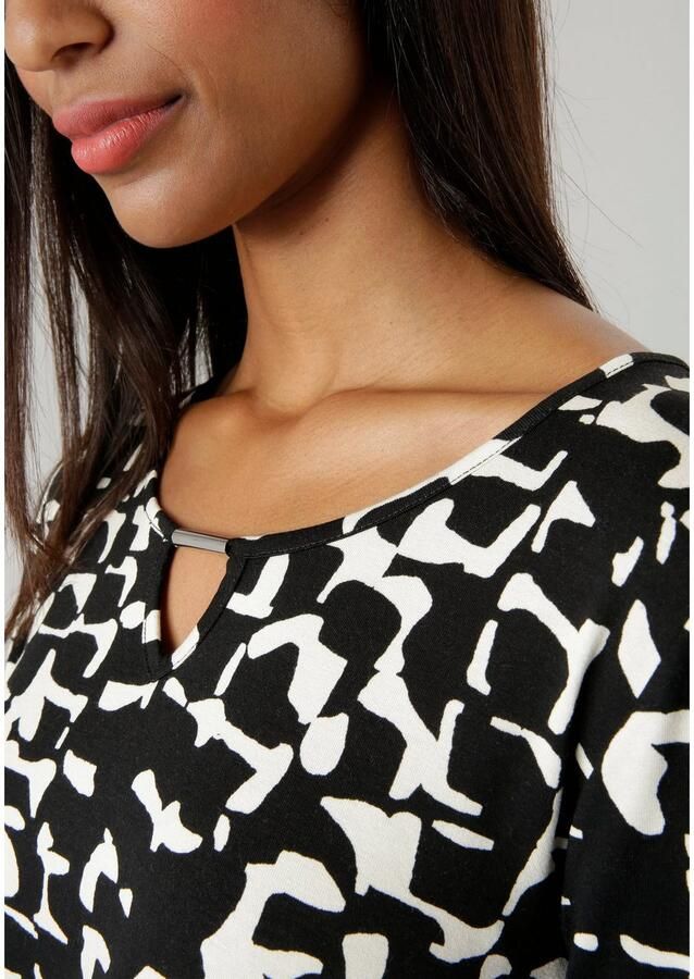 Aniston SELECTED Shirt met lange mouwen met all-over print sierdetails en cut-out - Foto 2