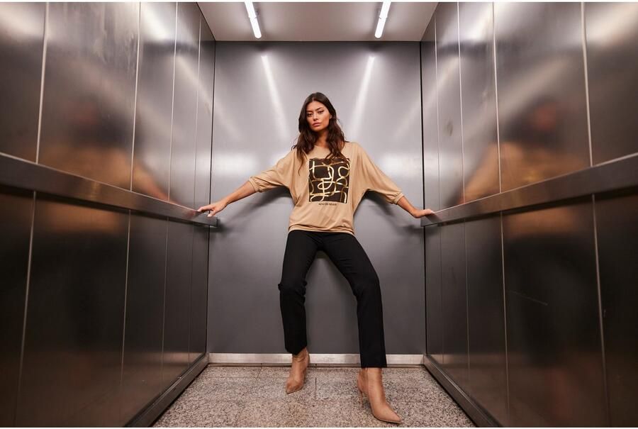 Aniston SELECTED Shirt met vleermuismouwen met goudkleurige folieprint - Foto 6