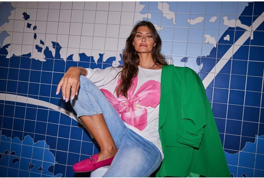 Aniston SELECTED Shirt met vleermuismouwen met grote bloemenprint aan de voorkant - Foto 8