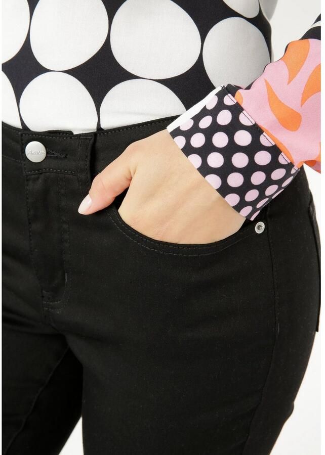 Aniston SELECTED Straight jeans in verkorte cropped lengte