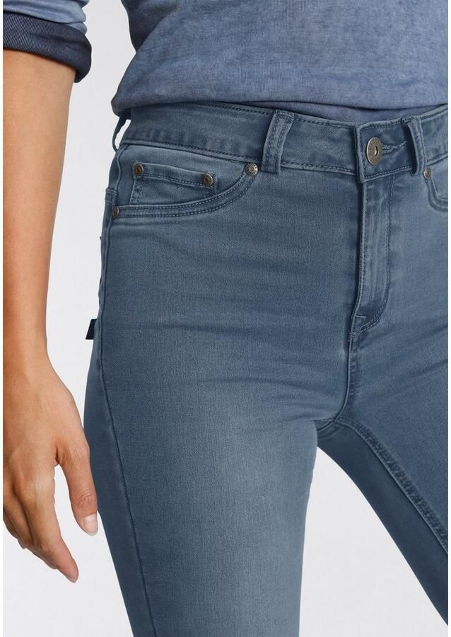 Arizona Bootcut jeans Ultra Stretch uitlopende pasvorm used-wassing hoge taille