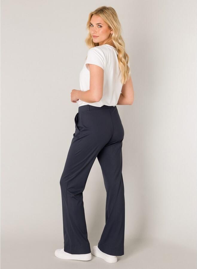 Base Level Stoffen broek Tori Zomerbroek met uitlopende pijpen en stretch