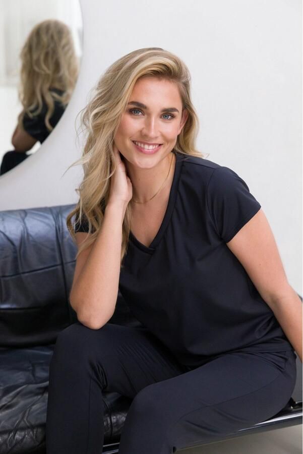 Base Level T-shirt Tilly met v-hals - Foto 5