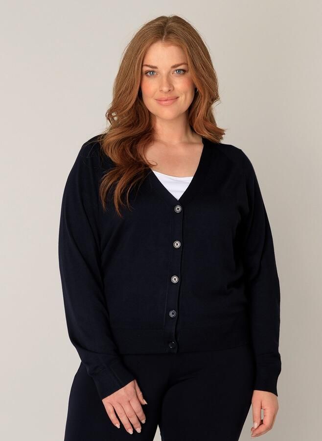 Base Level Curvy Cardigan BAS-YVONNE met v-hals en knoopsluiting - Foto 6
