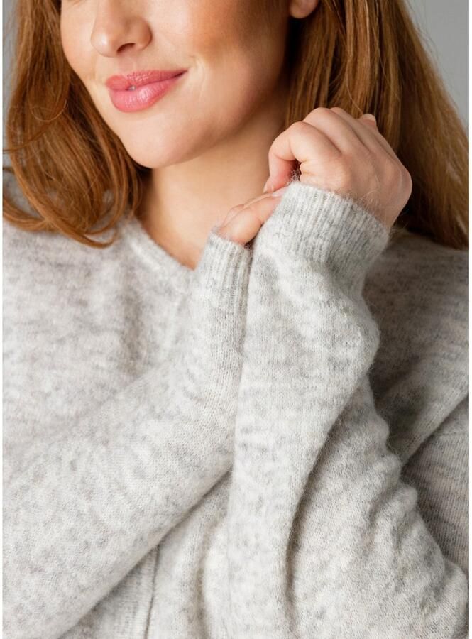 Base Level Curvy Cardigan Yulia met wol en knoopsluiting