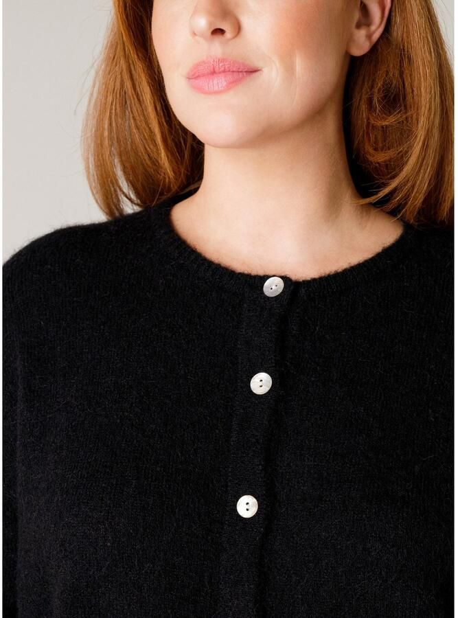Base Level Curvy Cardigan Yulia met wol en knoopsluiting