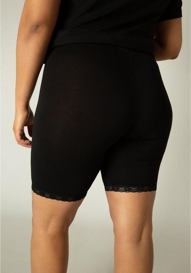 Base Level Curvy Fietsbroekje AVA met kanten randje - Foto 7