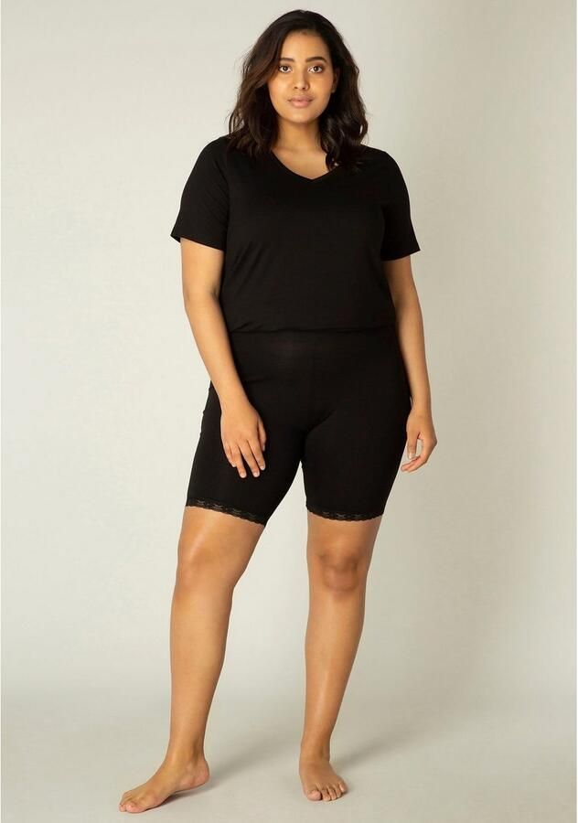 Base Level Curvy Fietsbroekje AVA met kanten randje - Foto 4