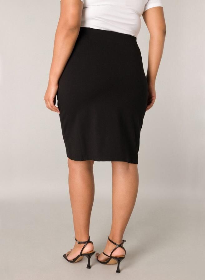 Base Level Curvy Kokerrok knievrij met viscose en stretch - Foto 5