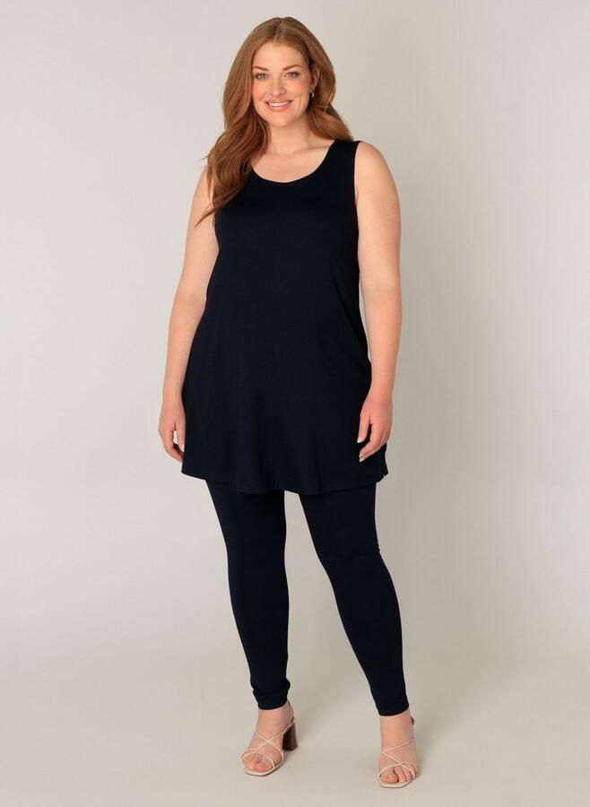 Base Level Curvy Lang shirt Abbigale mouwloos aan de zijkanten gesplitst - Foto 6