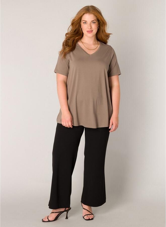 Base Level Curvy T-shirt Alba met v-hals - Foto 3