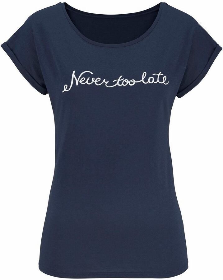 Beachtime T-shirt Met frontprint "Never too late"