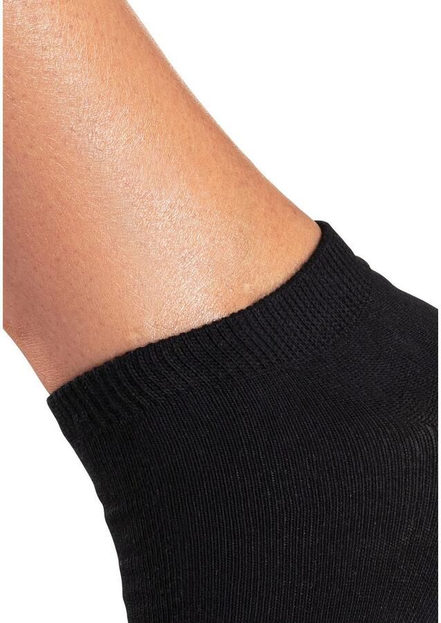 Bench. Sneakersokken verpakt in de doos (blik 7 paar) - Foto 7