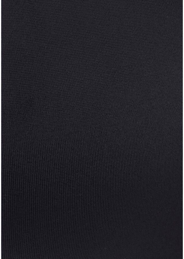 Bench. Triangelbikini in wikkellook